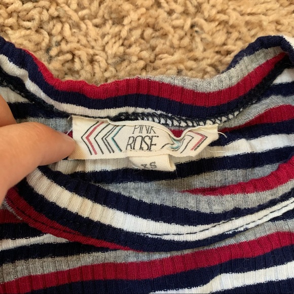 striped cropped tank top - Picture 3 of 3